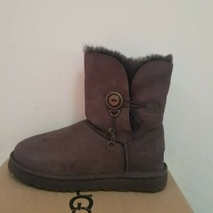 UGG Azalea Charm Boots Chocolate Size 6